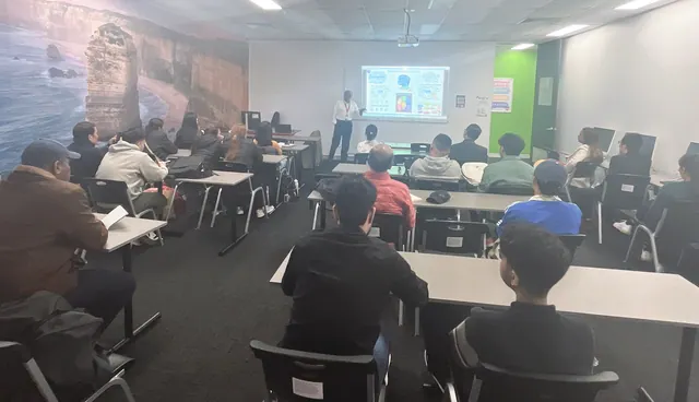 Students attending a SMIC Career Hub session — photo 31
