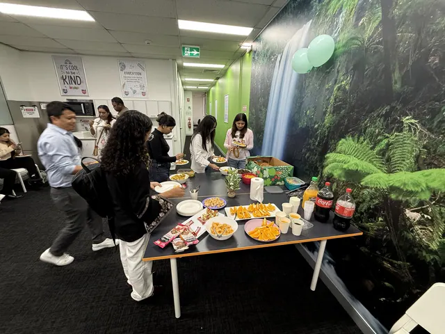 Students attending a SMIC Career Hub session — photo 32