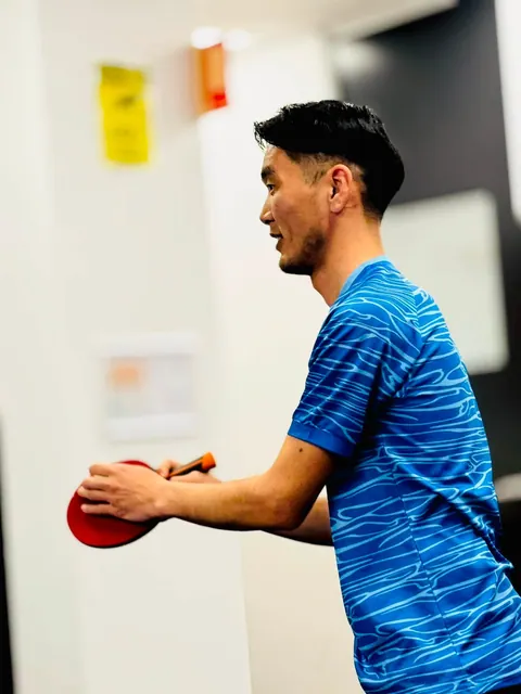 Students taking part in the SMIC table tennis competition — photo 2